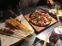 -何师烧烤·香辣蟹·川菜·30年老品牌(太古里旗舰店)
