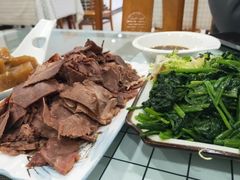 -李春秋驴肉火烧总店
