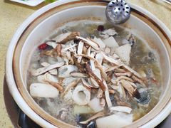 乌鸡野生菌汤-东巴谷野生菌火锅餐厅