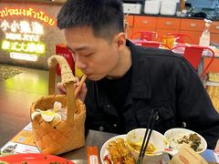 -小小集渔·泰式大排档(太古里香槟店)