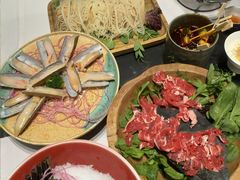 -红鼎豆捞·非遗鲍皇汤火锅(宝丰路店)