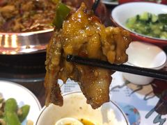 -虾弄弄海派小龙虾·牛羊蝎子火锅