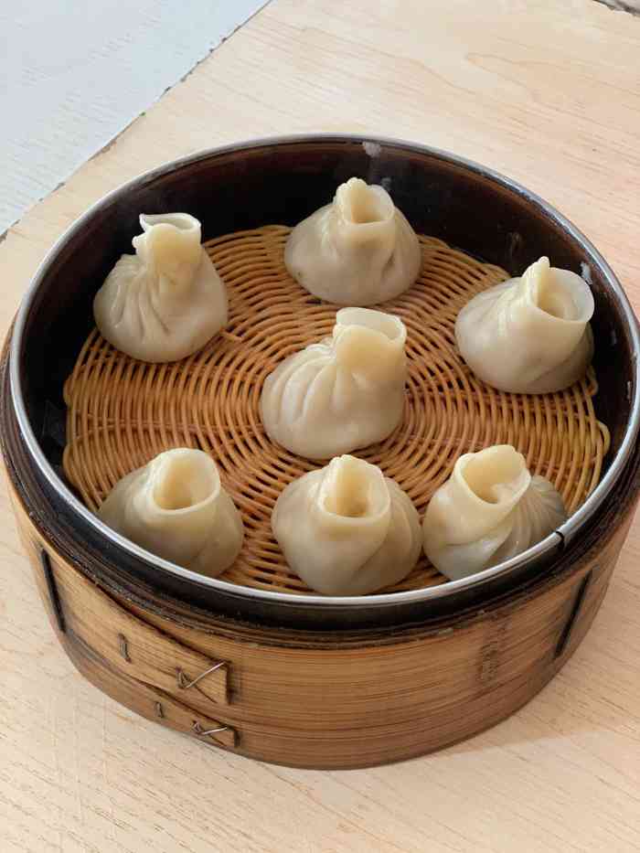 安庆特味灌汤包-"这家是在西七里塘的后面一条路繁洼路上的包.
