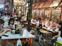 大堂-钢管厂歆瑞源油卤串串香(春熙路太古里店)