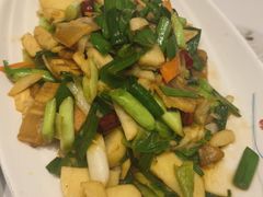 茨菇大蒜烧咸肉-新天厨酒家(二分店)