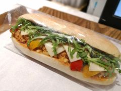 BBQ鸡肉法棍三明治-巴黎贝甜(大宁国际商业广场店)