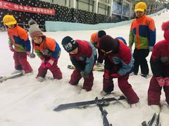 -乔波室内滑雪场