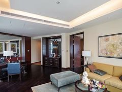 -深圳星河丽思卡尔顿酒店