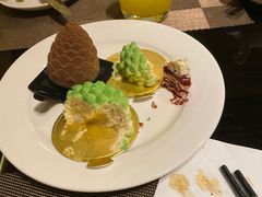 -大中华希尔顿酒店-念自助餐·嗨啤·小龙虾