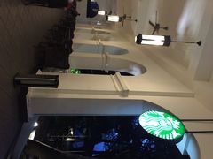 星巴克(沙面店)-星巴克臻选(广州沙面店)