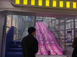 -嗨贝天地亲子乐园 · 生日派对·VR对战(万象城店)