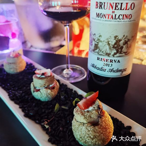 BEE+融合菜&酒馆(东城里店)