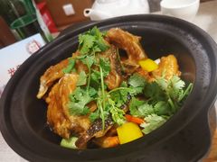 啫啫姜葱鱼头煲-尚一汤·粤菜海鲜(环球港店)