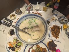 -南京金牛湖巨碗鱼头