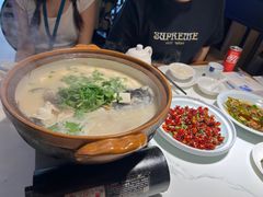 千岛湖招牌鱼头砂锅-姜君·千岛湖鱼头馆(浦东大道店)