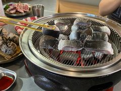 -围炉肉舍•炭烤活鳗•丹东海鲜烤肉(步行街店)