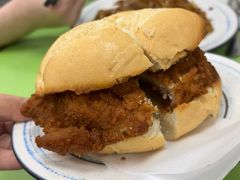 猪扒包-胜利茶餐室