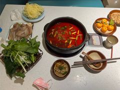 -贵府酸汤牛肉火锅·贵州老字号(飞山街店)