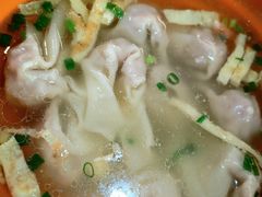 鲜肉小馄饨-大龙汤包