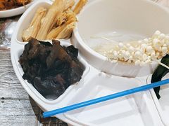 -鸡遇虾煲干锅火锅(小寨金莎店)