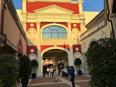 -佛罗伦萨小镇广佛名品奥特莱斯(疏港路店)