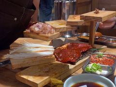 -汉城烤肉·黑金冠(华山路店)
