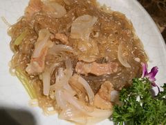 黑猪五花肉炒粉丝-猪啊牛呀羊啊铜盘烤肉(正大广场店)