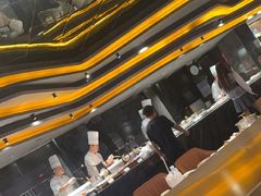 -雍容荟帝王蟹活龙虾展台自助(IFS黑金店)