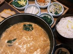 -银米·云南传统过桥米线(双廊黑金冠店)