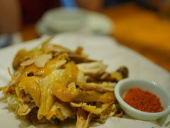 头上红煨盐鸡-头上红煨盐鸡·非遗院子餐厅