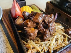 铁锄牛排-穹六人间 people 6(岳阳路店)