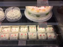-红宝石·鲜奶小方·海派西点房(金杨店)
