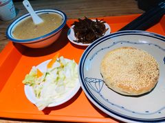 -小放牛炒菜馆(军校店)