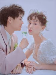 -至臻微拉婚纱摄影