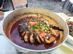 -刘姐啤酒鱼民族演艺餐厅(西街总店)