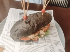 -卡普里披萨·牛扒·下午茶