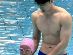 -奥冠体育华师附中恒温游泳馆