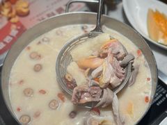 -尚尚仙·酸汤猪手·猪肚鸡火锅(华联万柳购物中心店)