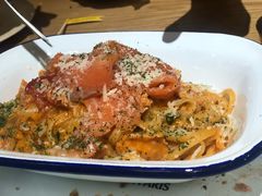 三文鱼罗勒番茄扁面-HELLO 27 意面·沙拉·帕尼尼