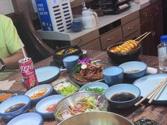 -明洞阿姨·韩式酱蟹烤肉·创意料理(三元桥店)