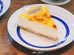 丑丑芝士-fishtank鱼缸咖啡(三山街店)