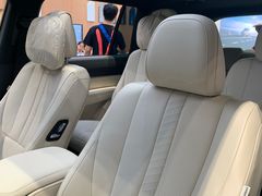 -理想汽车(世纪汇店)