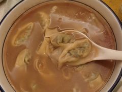 粯子粥馄饨-老季市·三代非遗传承·地标美食老汁鸡(工农路店)