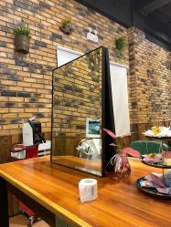 -PE SALON