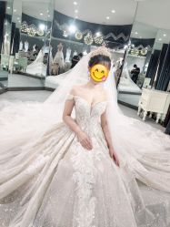 -艾米丽婚纱礼服