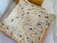 胡麻籽全麦吐司-爸爸心语手工吐司·甜点(泛悦国际店店)