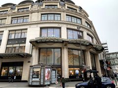 -乐蓬马歇百货公司(Rive Gauche)