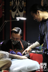 -鬼手纹身小鬼店