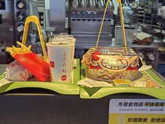 -麦当劳(假日广场店)