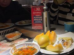 -蓉城四海黑牛烤肉海鲜自助餐厅(宜兴宝龙店)